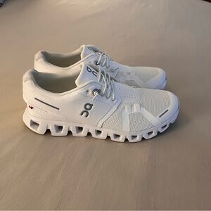 ON Cloud Women’s sneakers